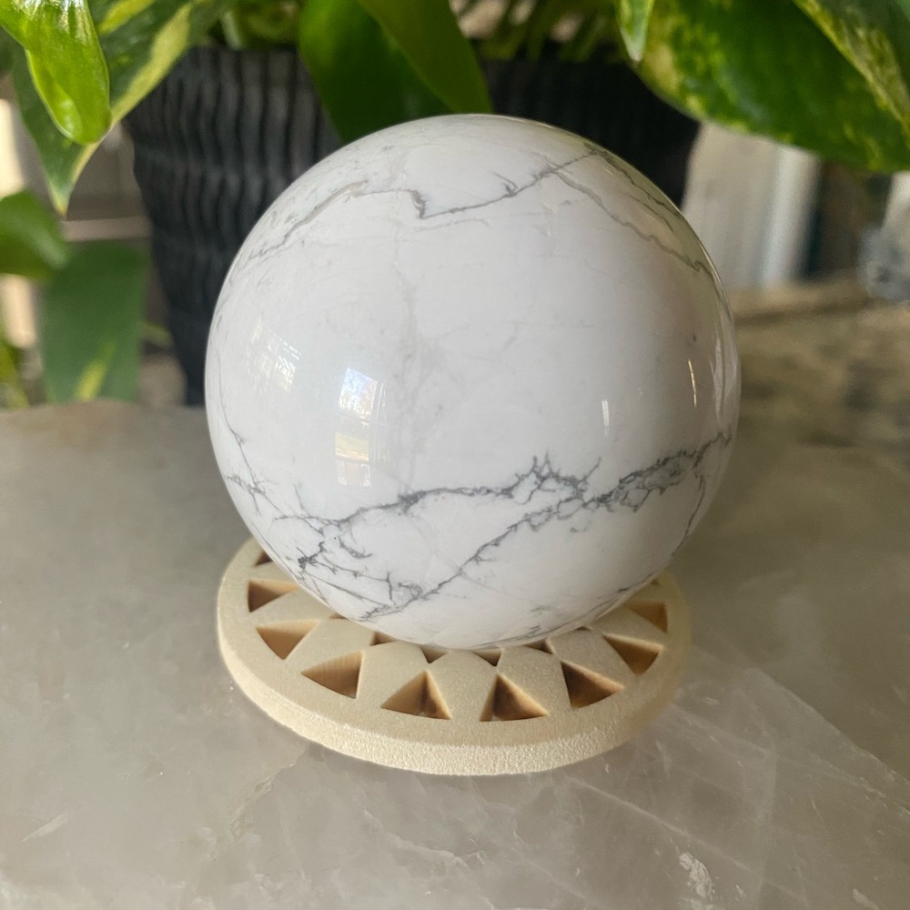 ✨🔮 Howlite Crystal Sphere - Picture 4 of 4